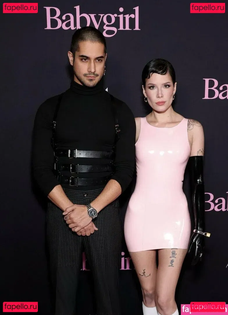 Halsey Onlyfans Photo Gallery 