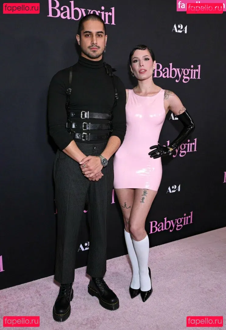 Halsey Onlyfans Photo Gallery 