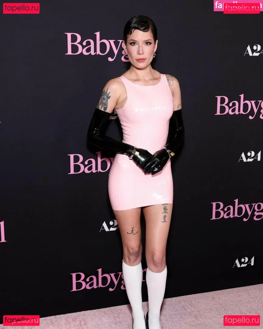Halsey Onlyfans Photo Gallery 