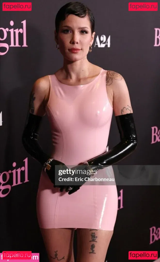 Halsey Onlyfans Photo Gallery 