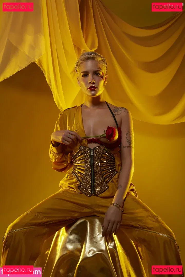 Halsey Onlyfans Photo Gallery 