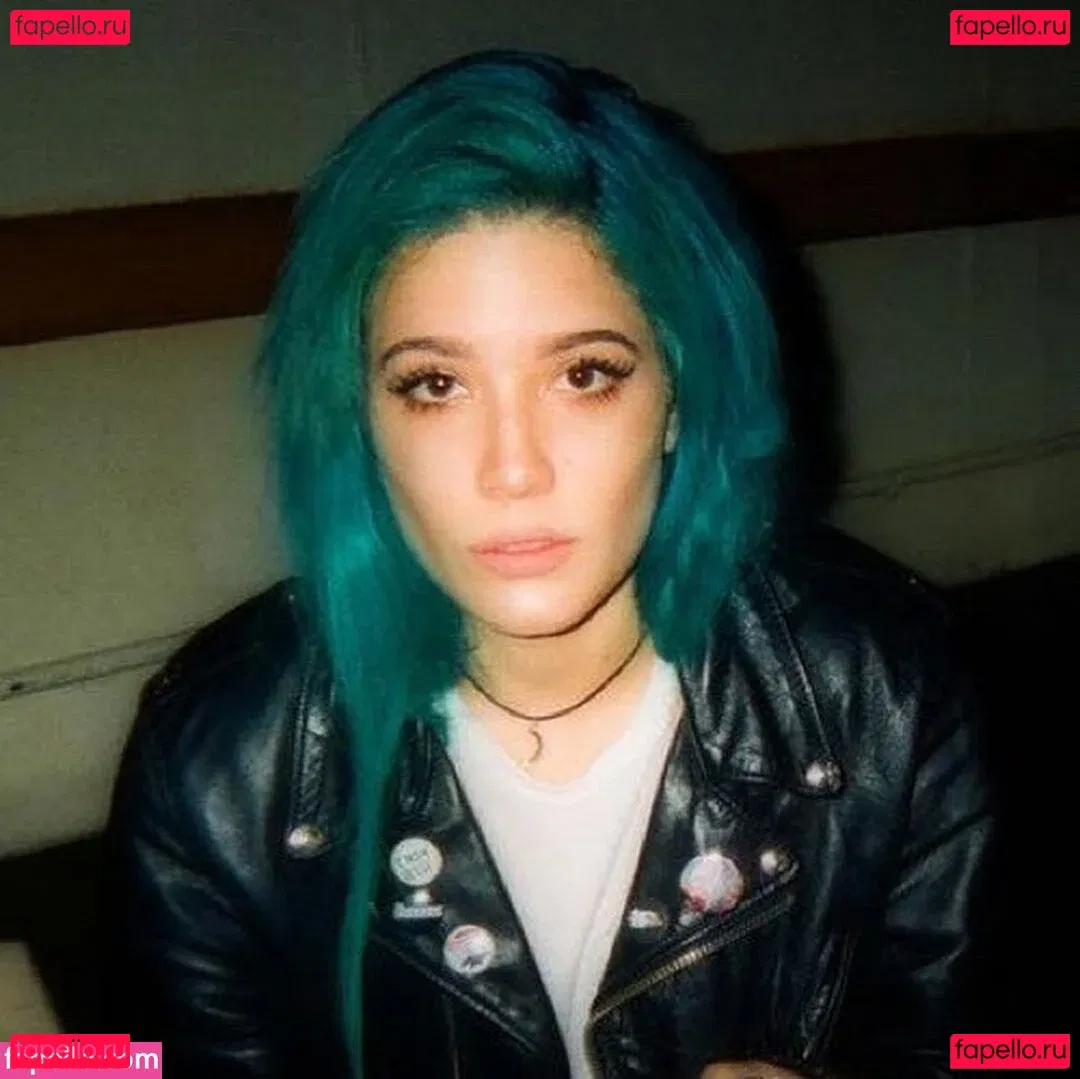 Halsey Onlyfans Photo Gallery 