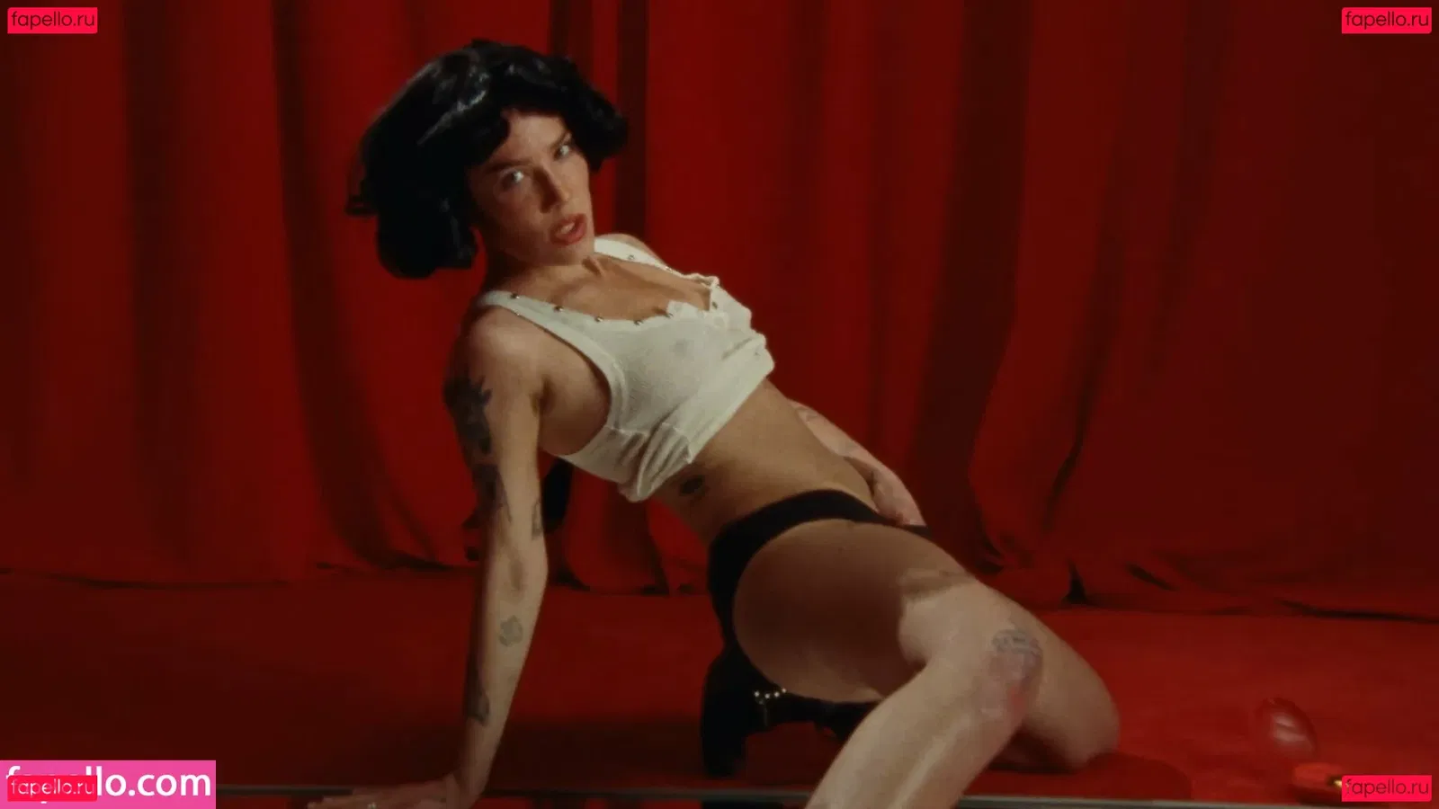 Halsey Onlyfans Photo Gallery 