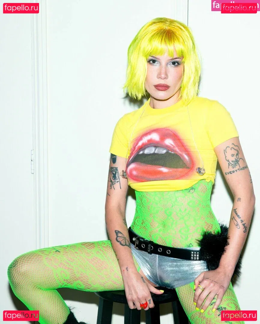 Halsey Onlyfans Photo Gallery 