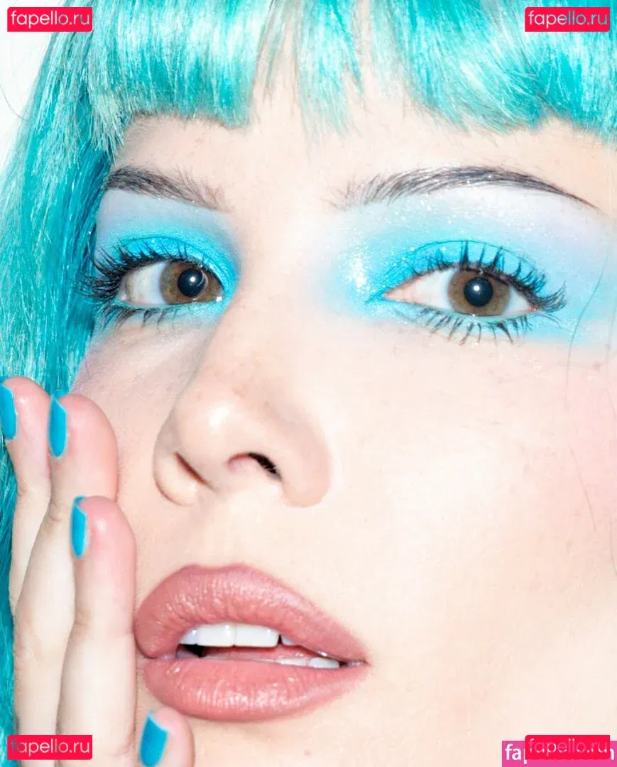 Halsey Onlyfans Photo Gallery 