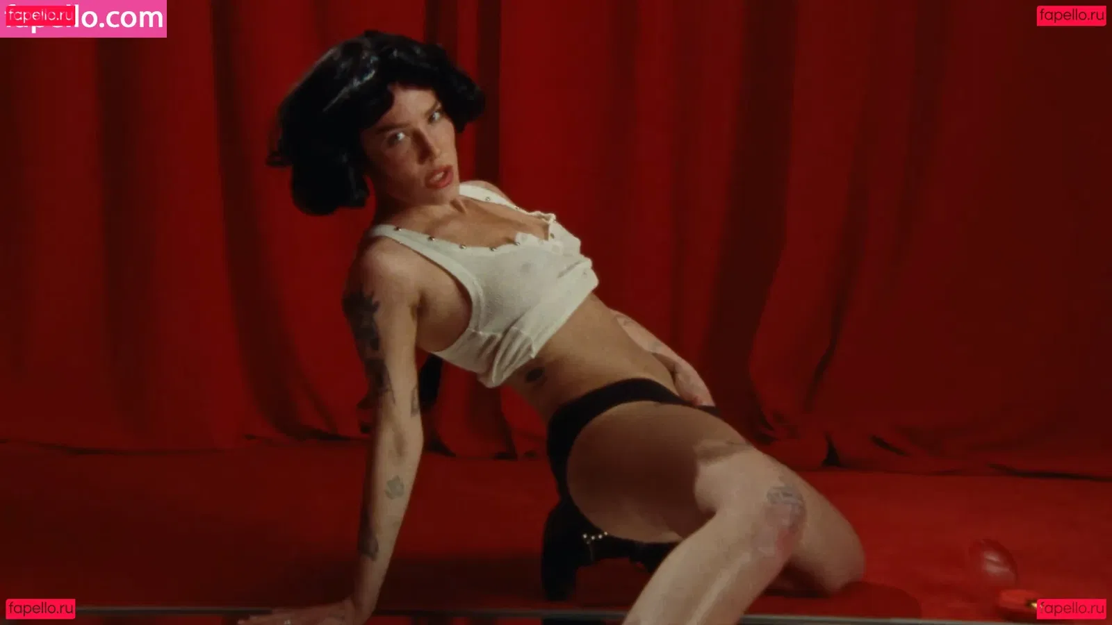 Halsey Onlyfans Photo Gallery 