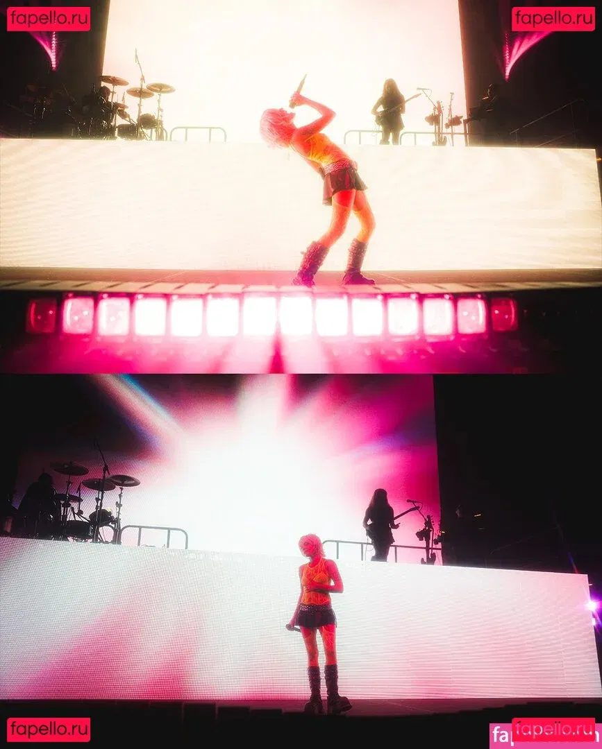 Halsey Onlyfans Photo Gallery 