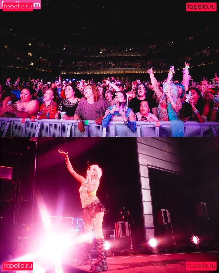 Halsey Onlyfans Photo Gallery 