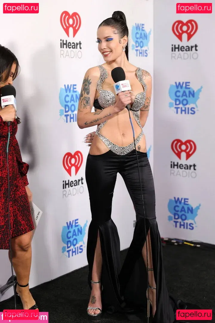 Halsey Onlyfans Photo Gallery 