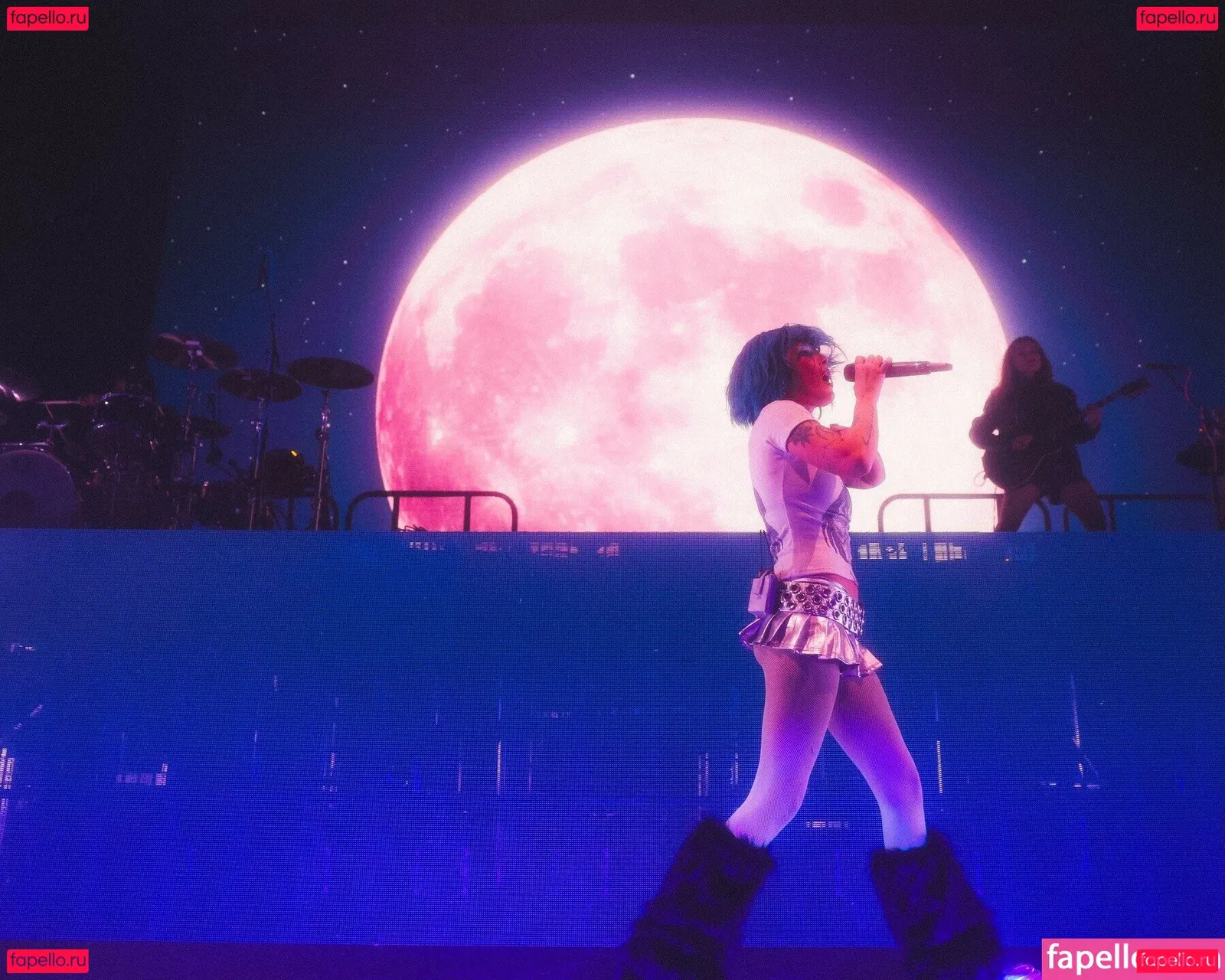 Halsey Onlyfans Photo Gallery 