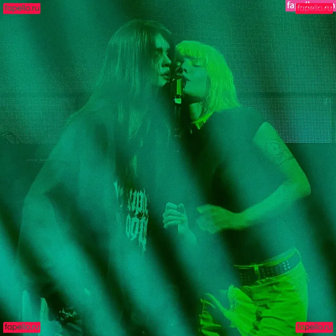 Halsey Onlyfans Photo Gallery 