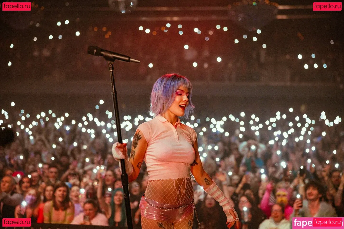 Halsey Onlyfans Photo Gallery 