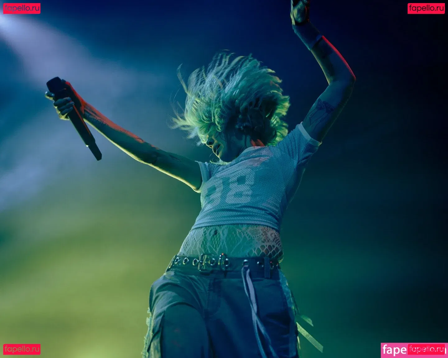 Halsey Onlyfans Photo Gallery 