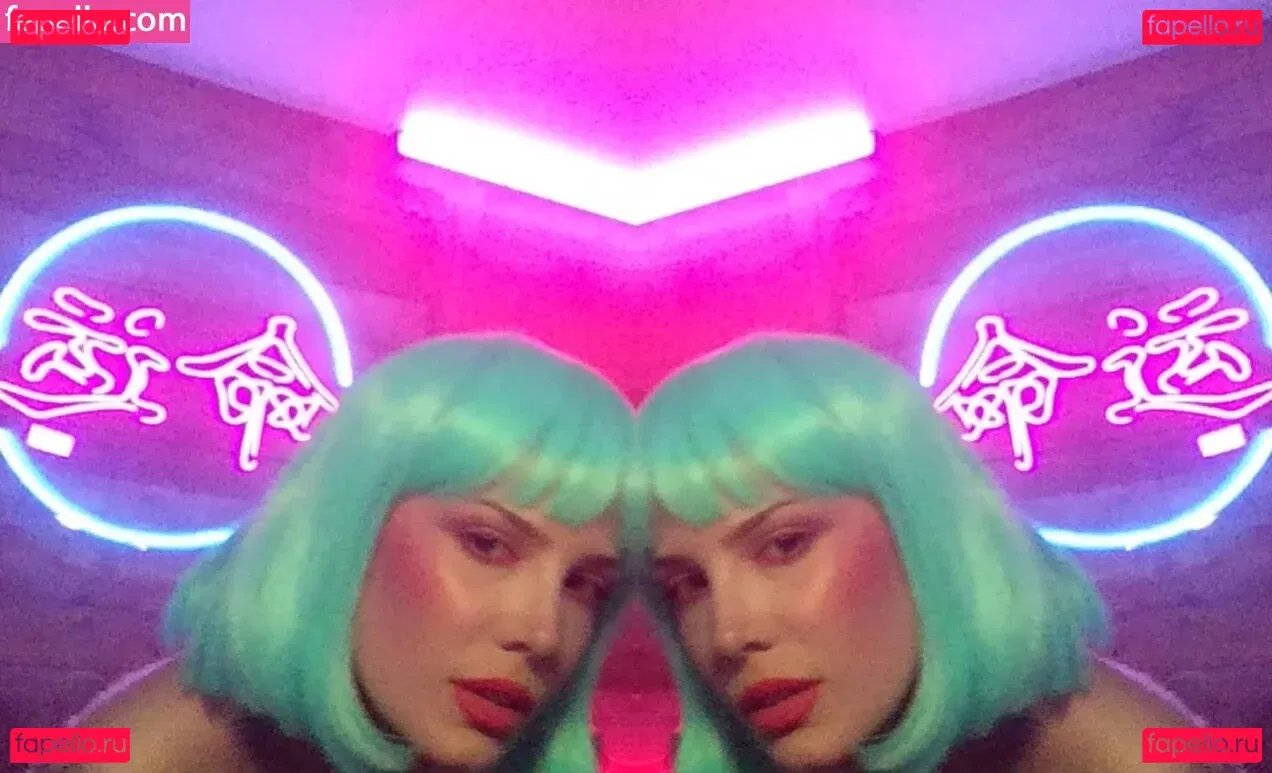 Halsey Onlyfans Photo Gallery 