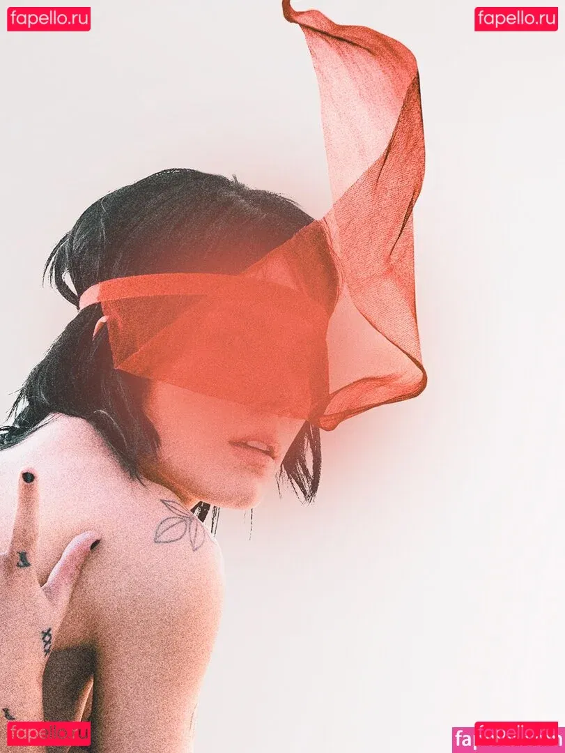 Halsey Onlyfans Photo Gallery 