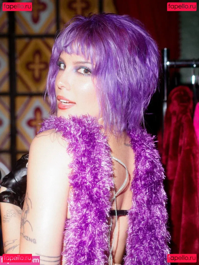 Halsey Onlyfans Photo Gallery 