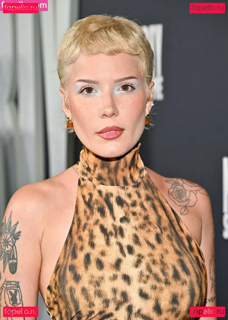 Halsey Onlyfans Photo Gallery 