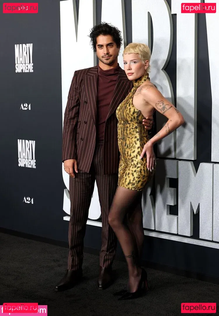 Halsey Onlyfans Photo Gallery 