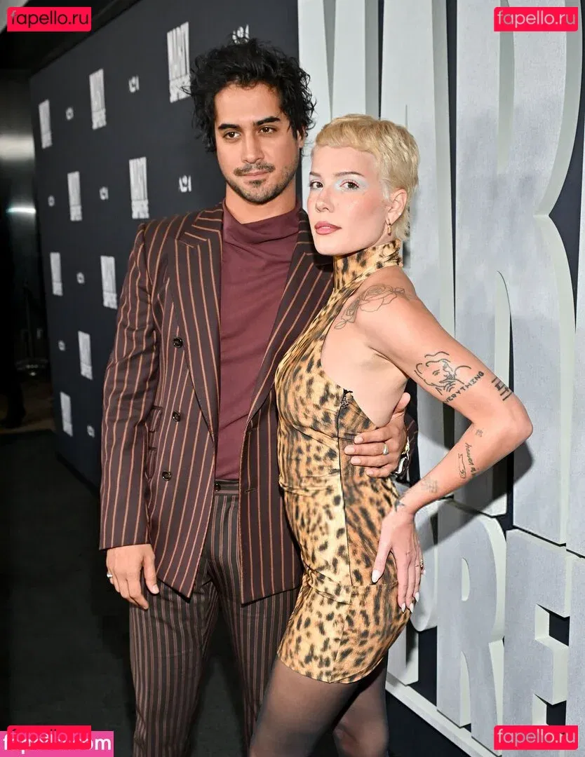 Halsey Onlyfans Photo Gallery 