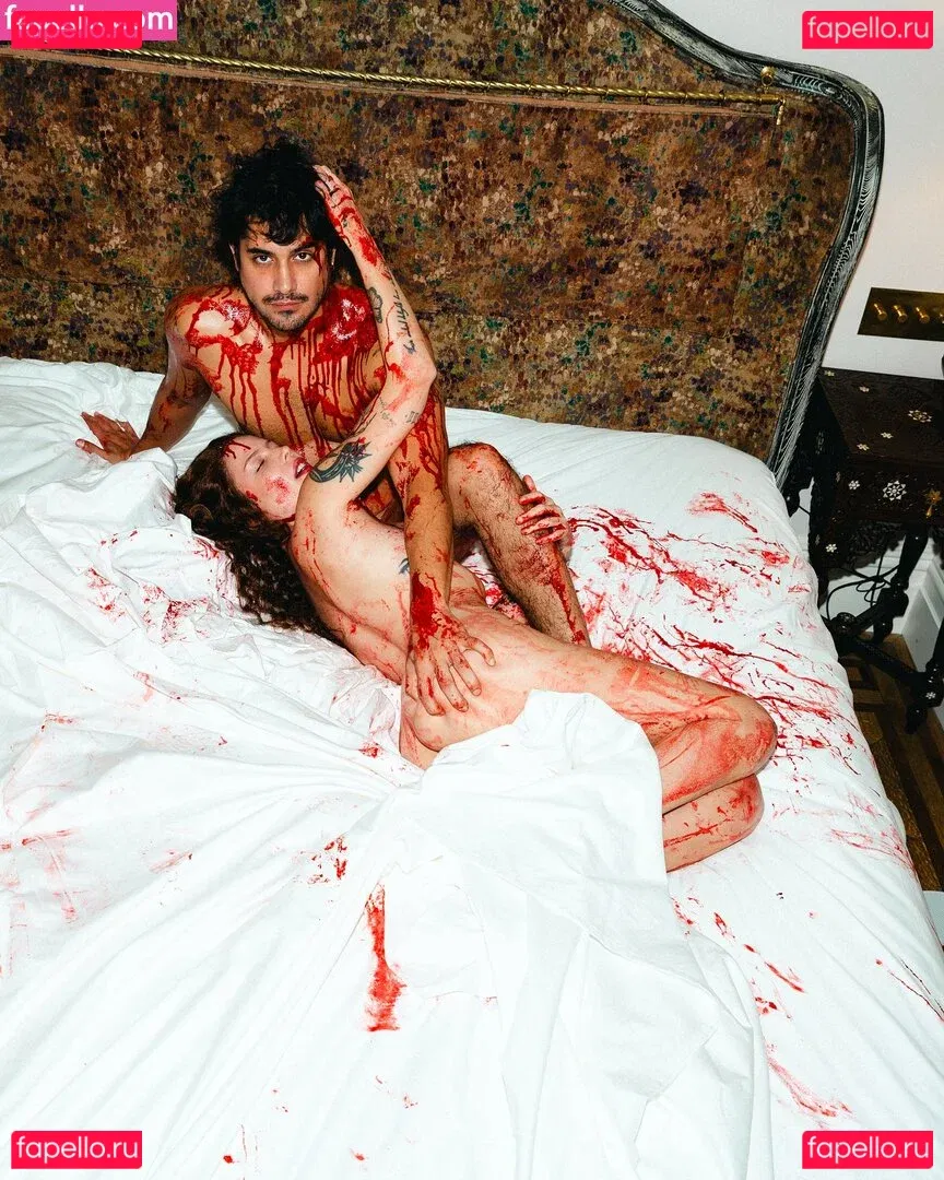 Halsey Onlyfans Photo Gallery 