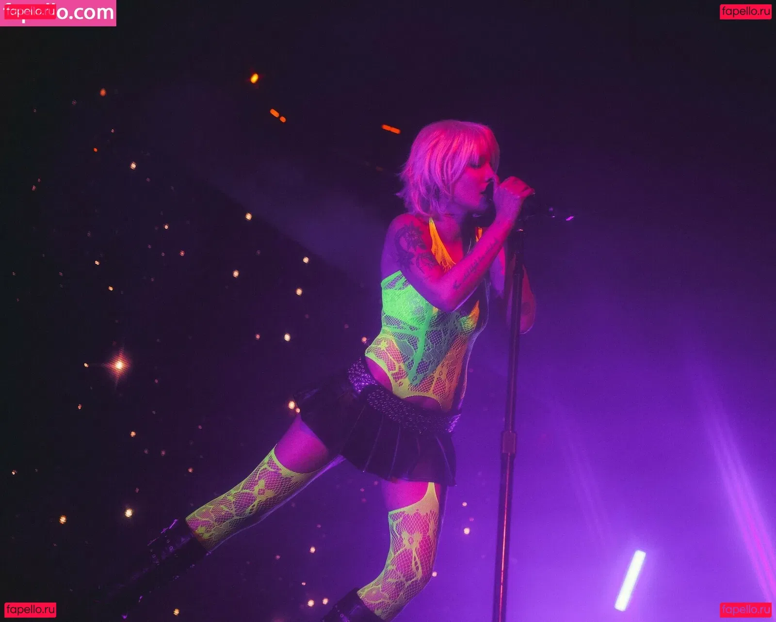 Halsey Onlyfans Photo Gallery 