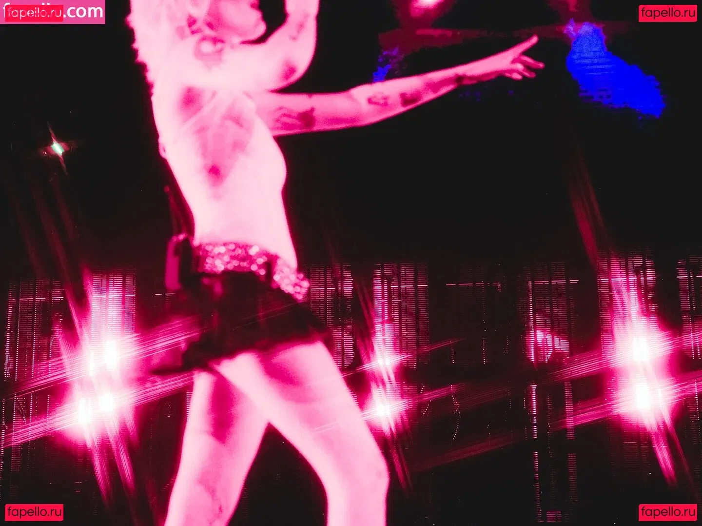 Halsey Onlyfans Photo Gallery 