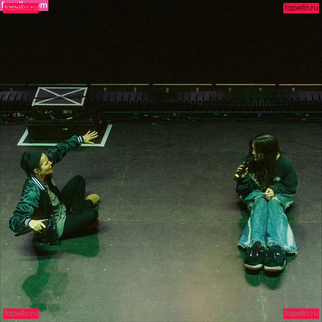 Halsey Onlyfans Photo Gallery 