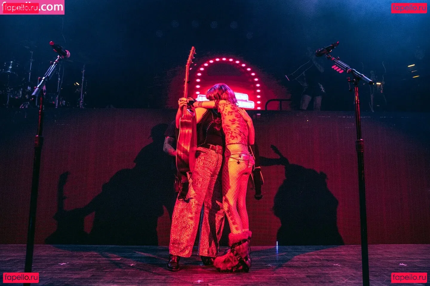 Halsey Onlyfans Photo Gallery 