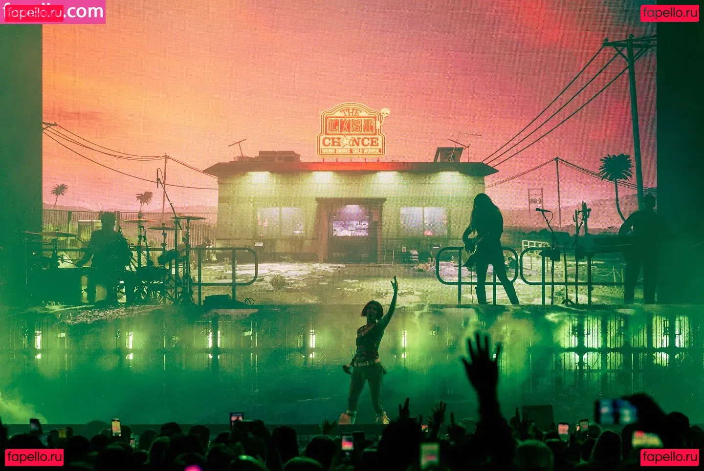 Halsey Onlyfans Photo Gallery 