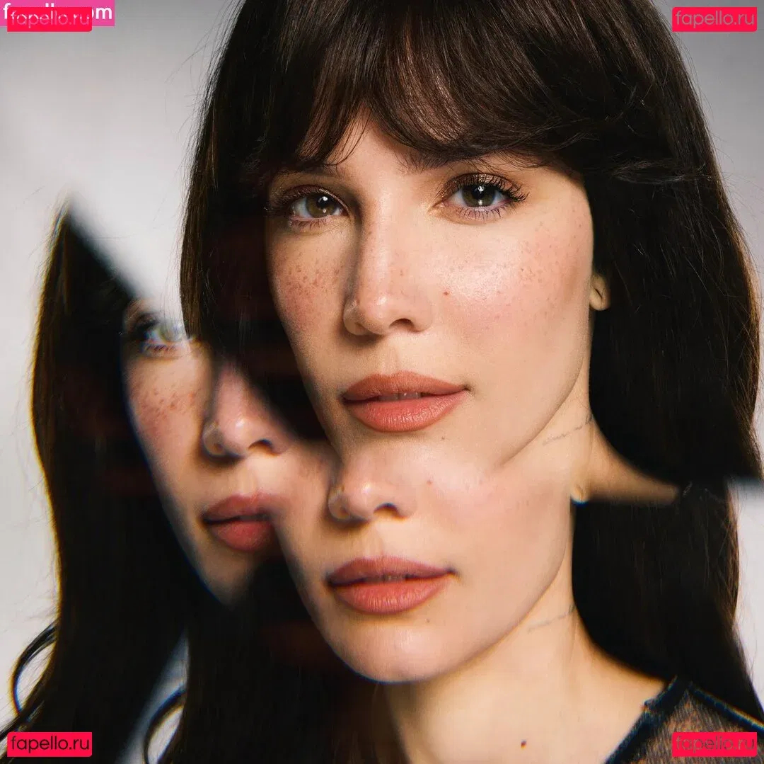 Halsey Onlyfans Photo Gallery 