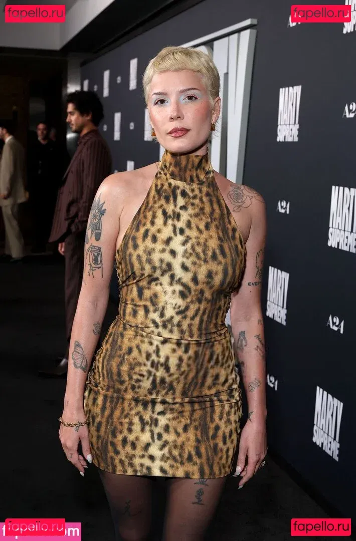 Halsey Onlyfans Photo Gallery 