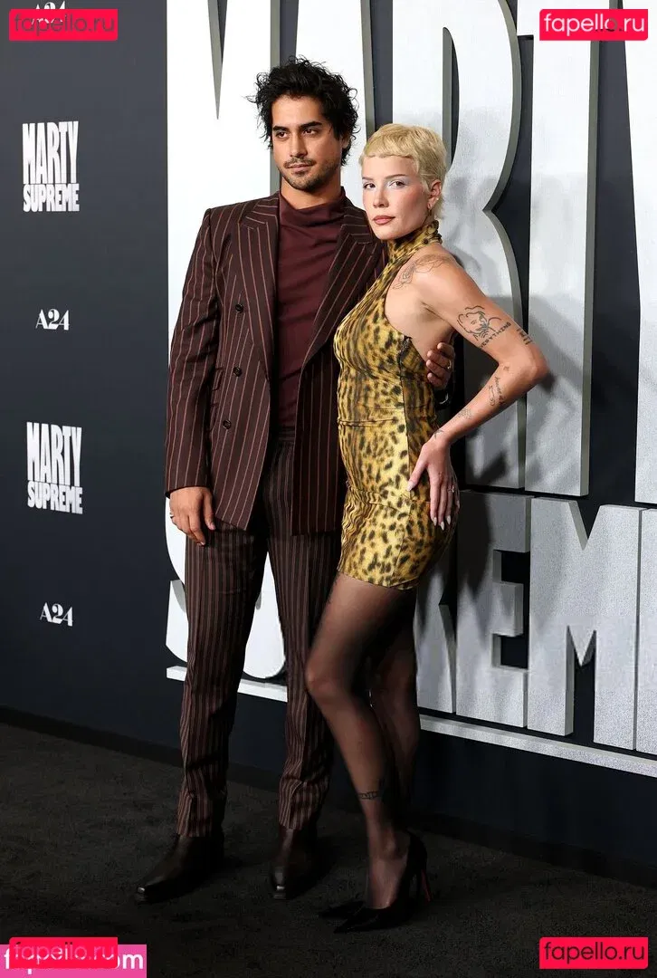 Halsey Onlyfans Photo Gallery 