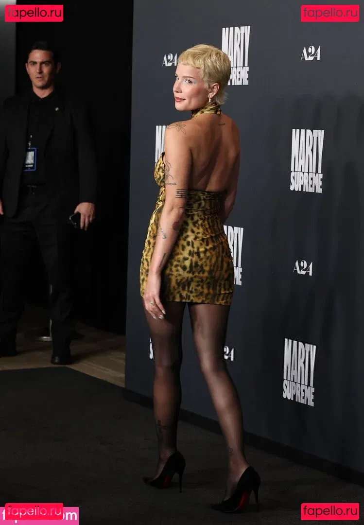 Halsey Onlyfans Photo Gallery 