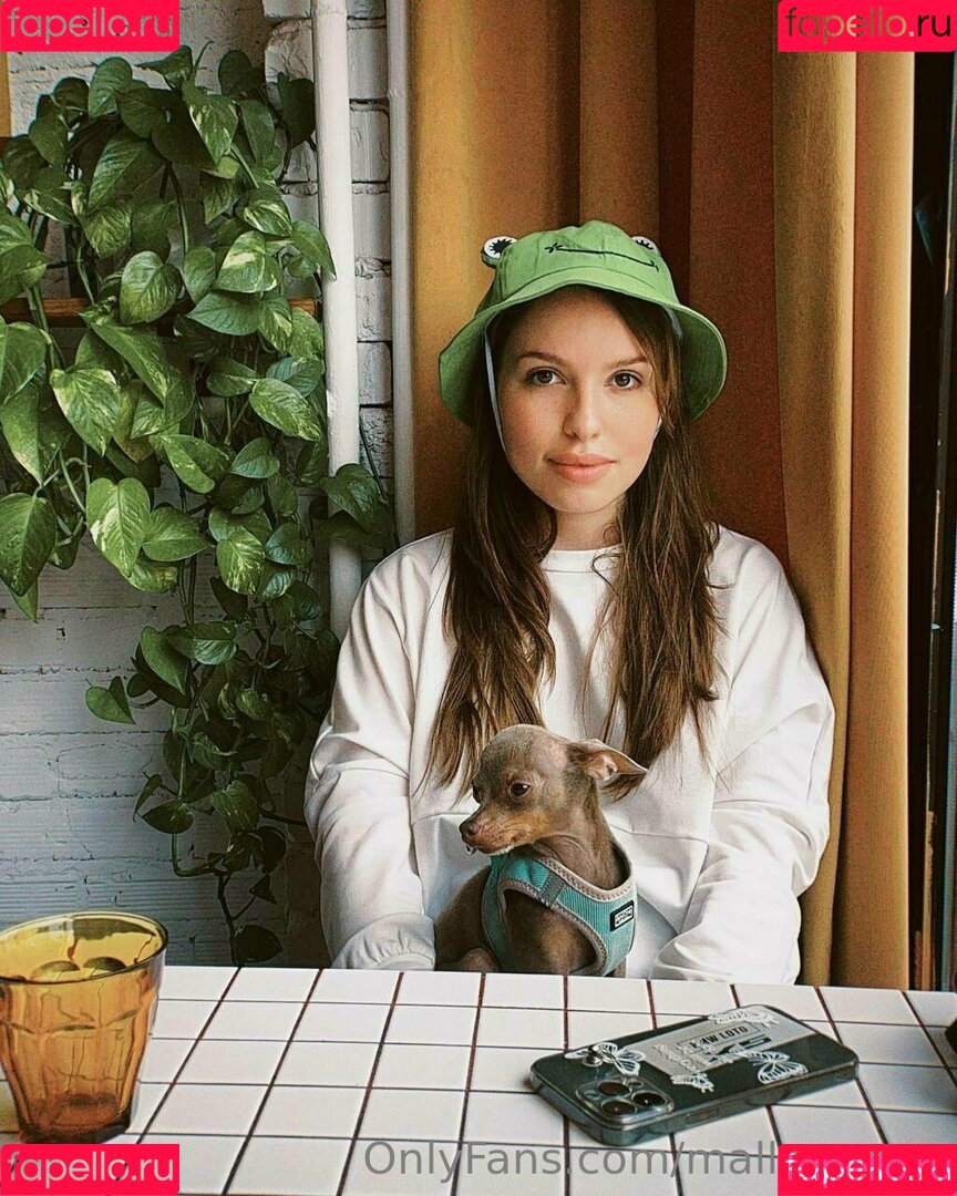 mallennnna Onlyfans Photo Gallery 