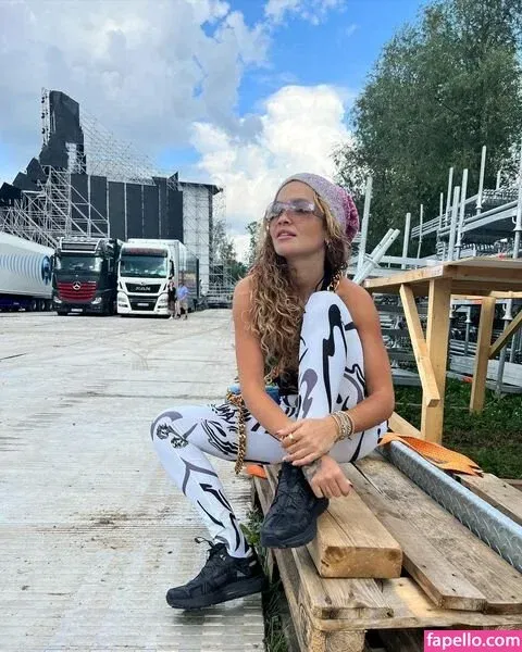 Rita Y Onlyfans Photo Gallery 