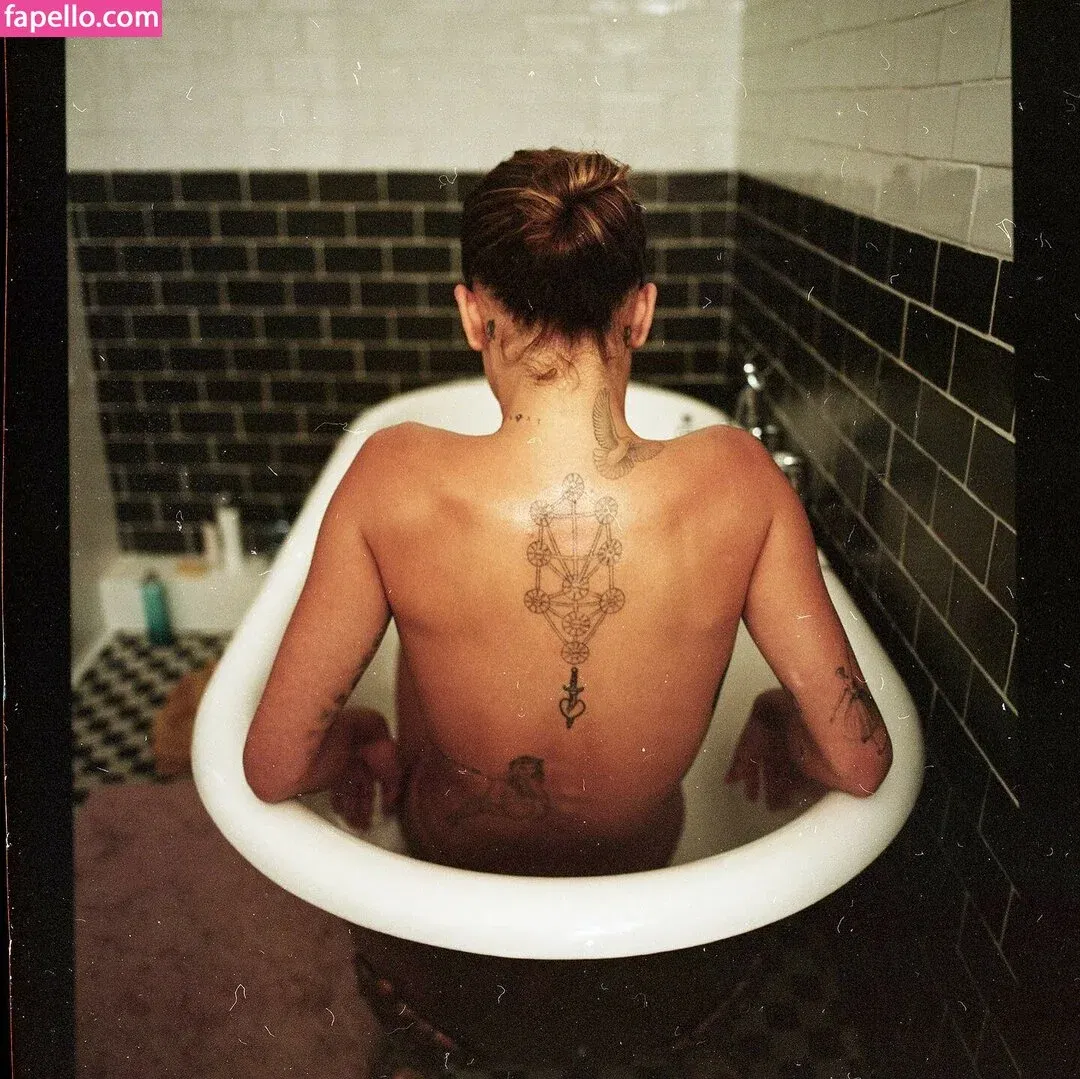 Rita Y Onlyfans Photo Gallery 