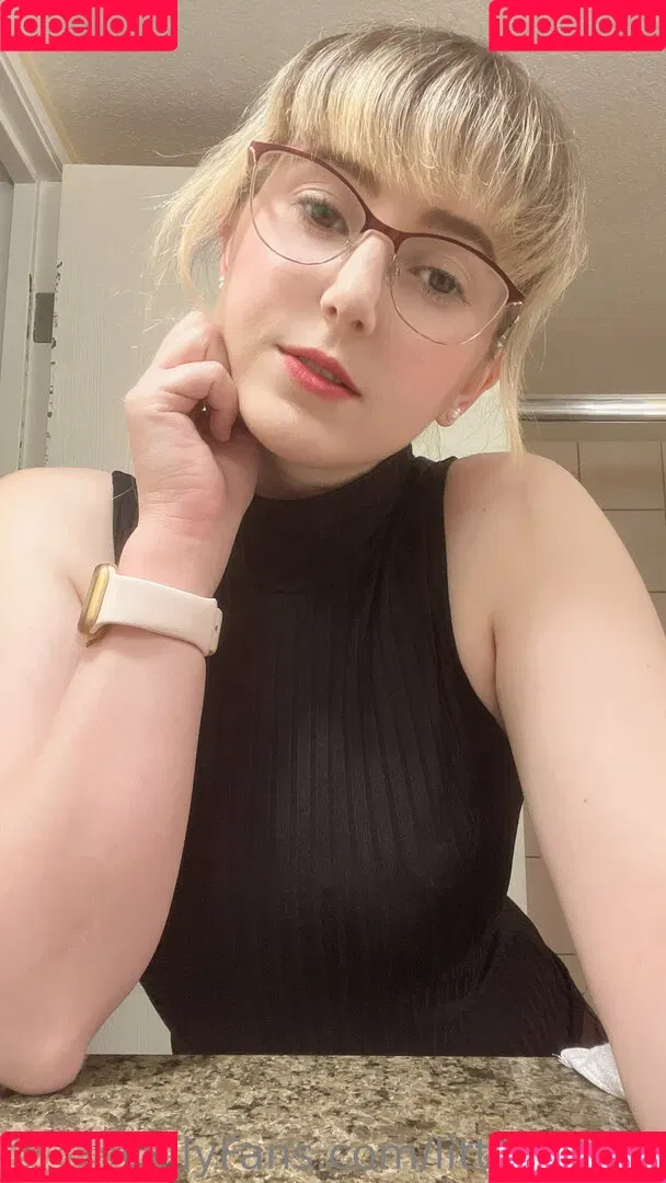 littlelilycos Onlyfans Photo Gallery 