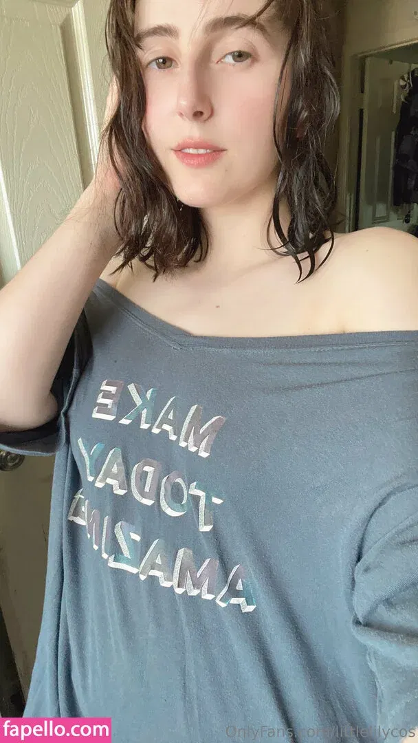 littlelilycos Onlyfans Photo Gallery 