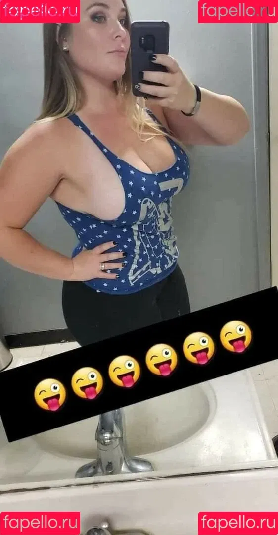 Nikki.D Onlyfans Photo Gallery 