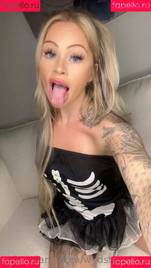wydstepsissy Onlyfans Photo Gallery 