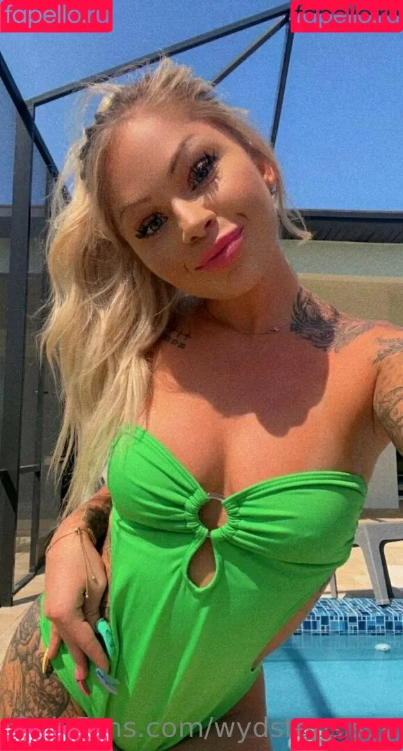 wydstepsissy Onlyfans Photo Gallery 