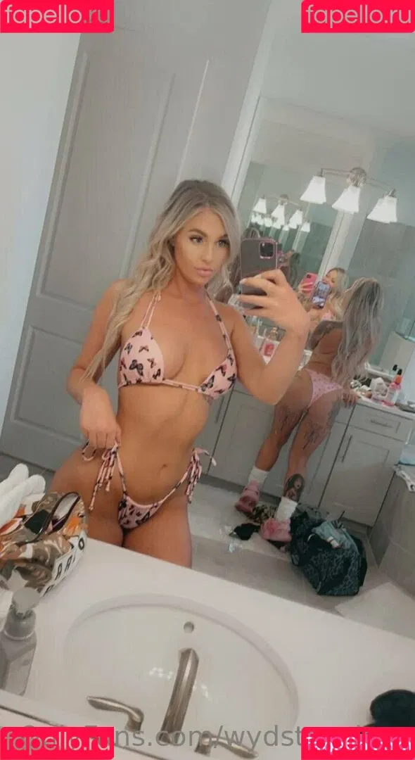 wydstepsissy Onlyfans Photo Gallery 