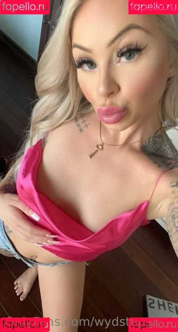 wydstepsissy Onlyfans Photo Gallery 