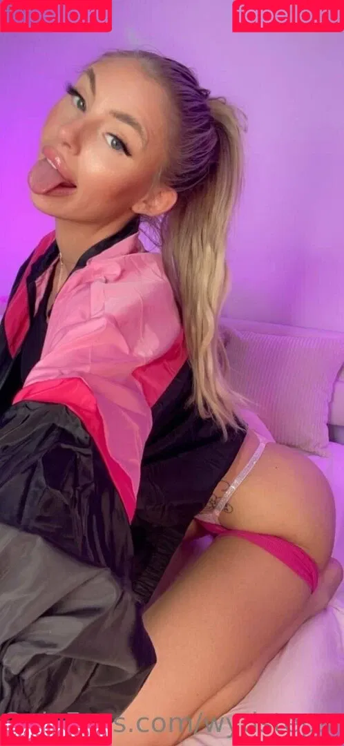 wydstepsissy Onlyfans Photo Gallery 