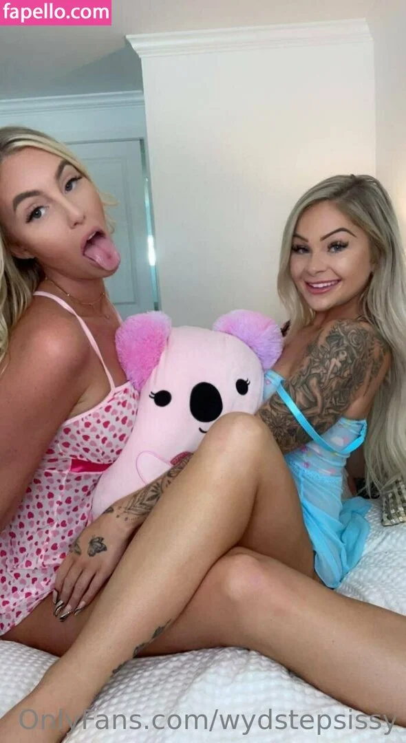wydstepsissy Onlyfans Photo Gallery 