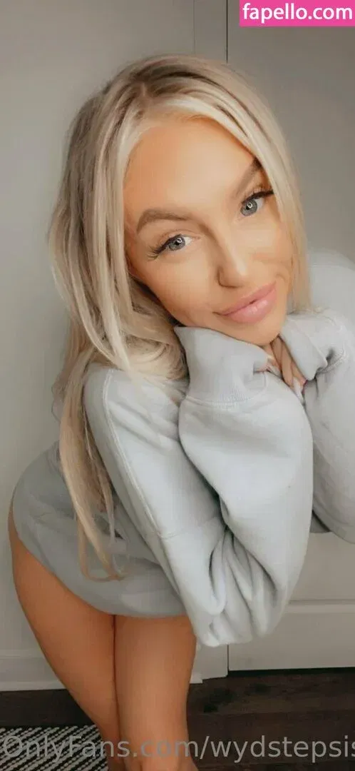wydstepsissy Onlyfans Photo Gallery 