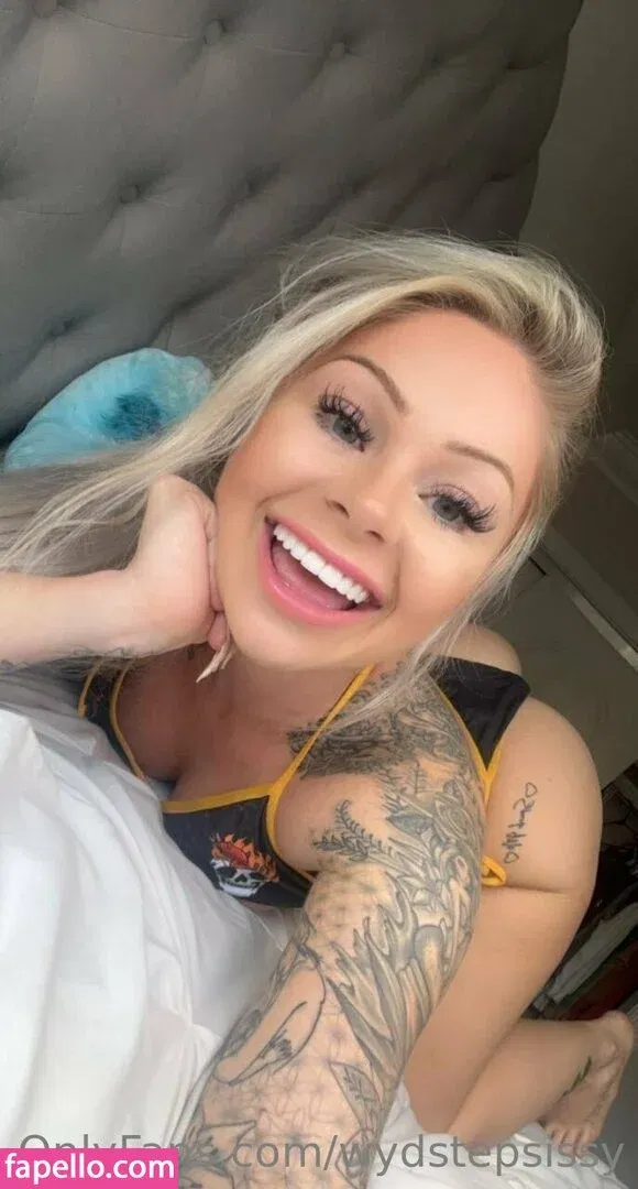 wydstepsissy Onlyfans Photo Gallery 