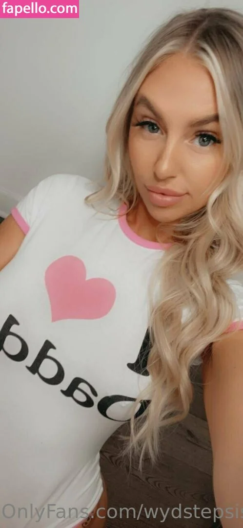 wydstepsissy Onlyfans Photo Gallery 