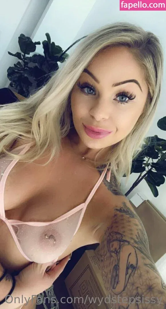 wydstepsissy Onlyfans Photo Gallery 