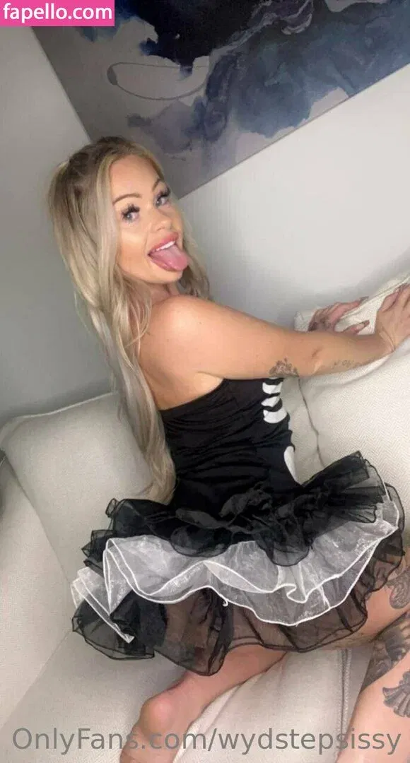 wydstepsissy Onlyfans Photo Gallery 